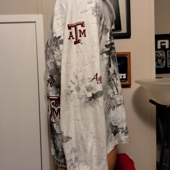 Texas a & m light jacket with hoodie - Picture 3 of 6